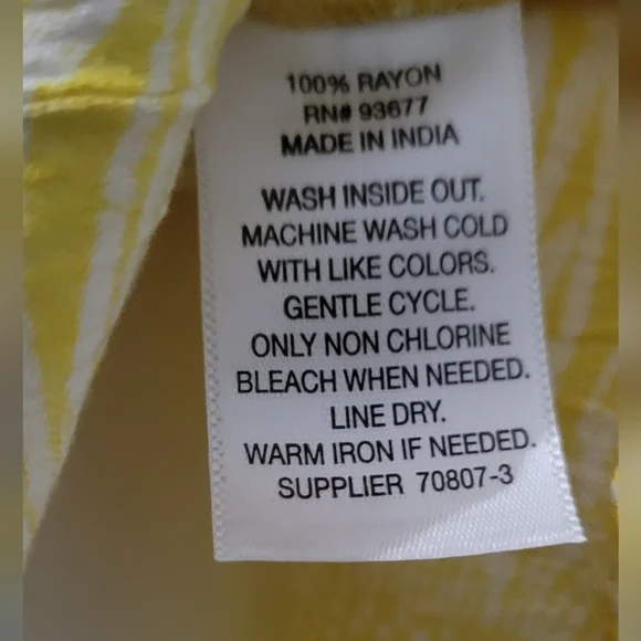 Arizona Jeans Co. Sunflower Print Romper NWT - Picture 7 of 11